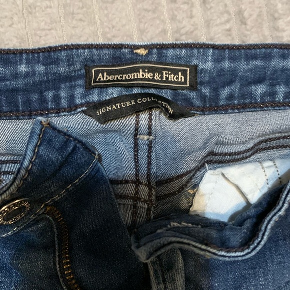 Abercrombie and Fitch jeans. EUC - Picture 3 of 4